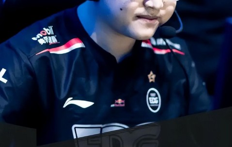 九游-Uzi回归赛场，突破纪录首场状态亮眼，TES观众沸腾！的简单介绍